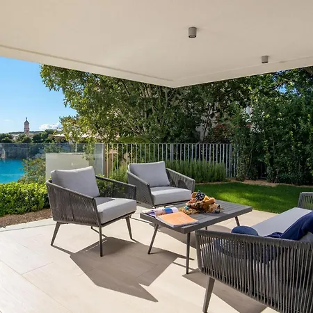 3 Bedroom Front In Krk Lejlighed