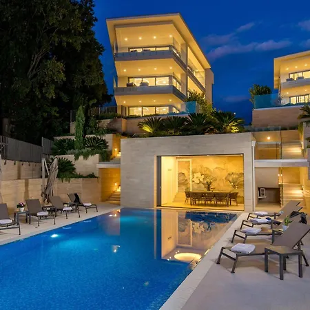 3 Bedroom Front In Krk