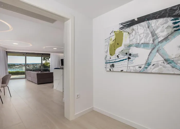 3 Bedroom Front In Krk 아파트 *