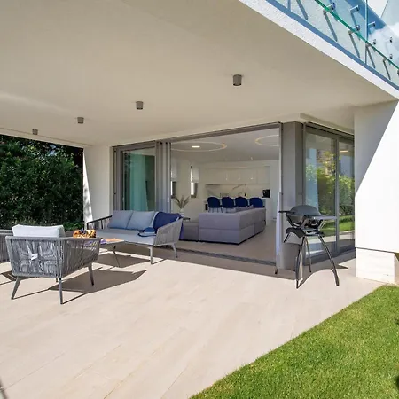 Pet Friendly In Krk With Kitchen Apartment *