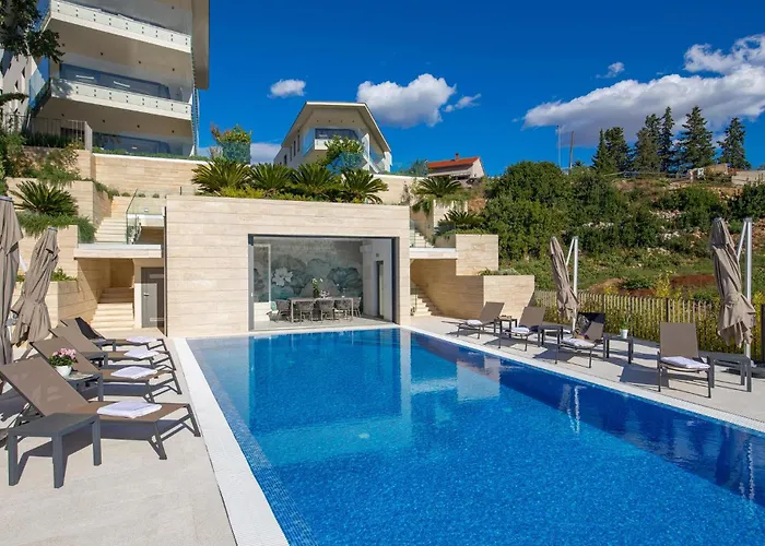 3 Bedroom Front In Krk