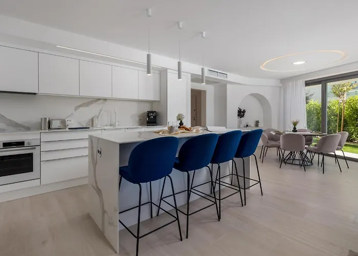 3 Bedroom Front In Krk * Крк