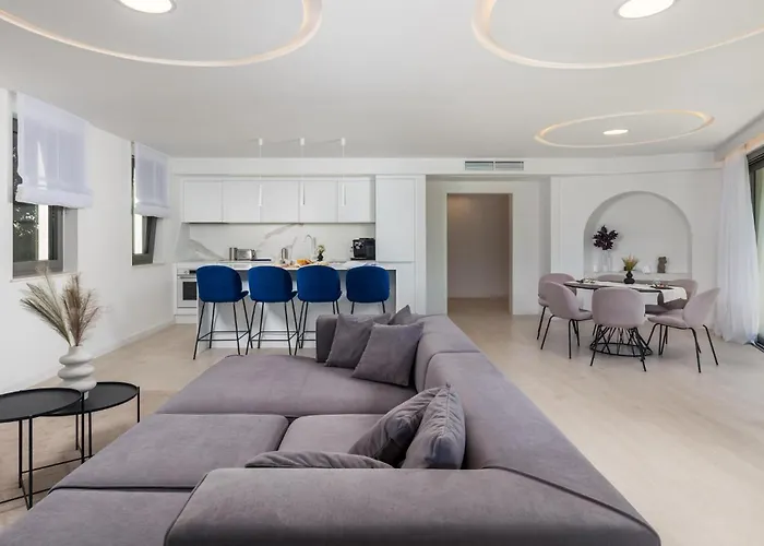 3 Bedroom Front In Krk *