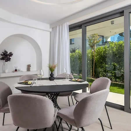3 Bedroom Front In Krk *