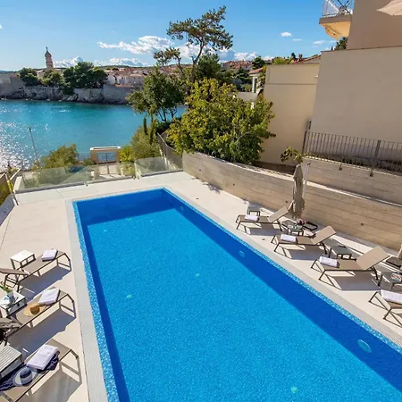 Apartmán 3 Bedroom Front In Krk Krk Town