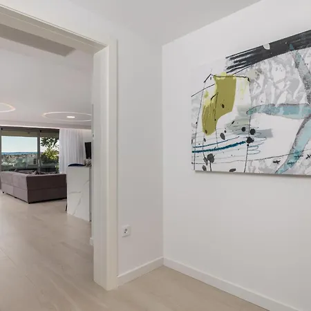 3 Bedroom Front In Krk Apartmán *