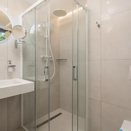 3 Bedroom Front In Krk Krk Town